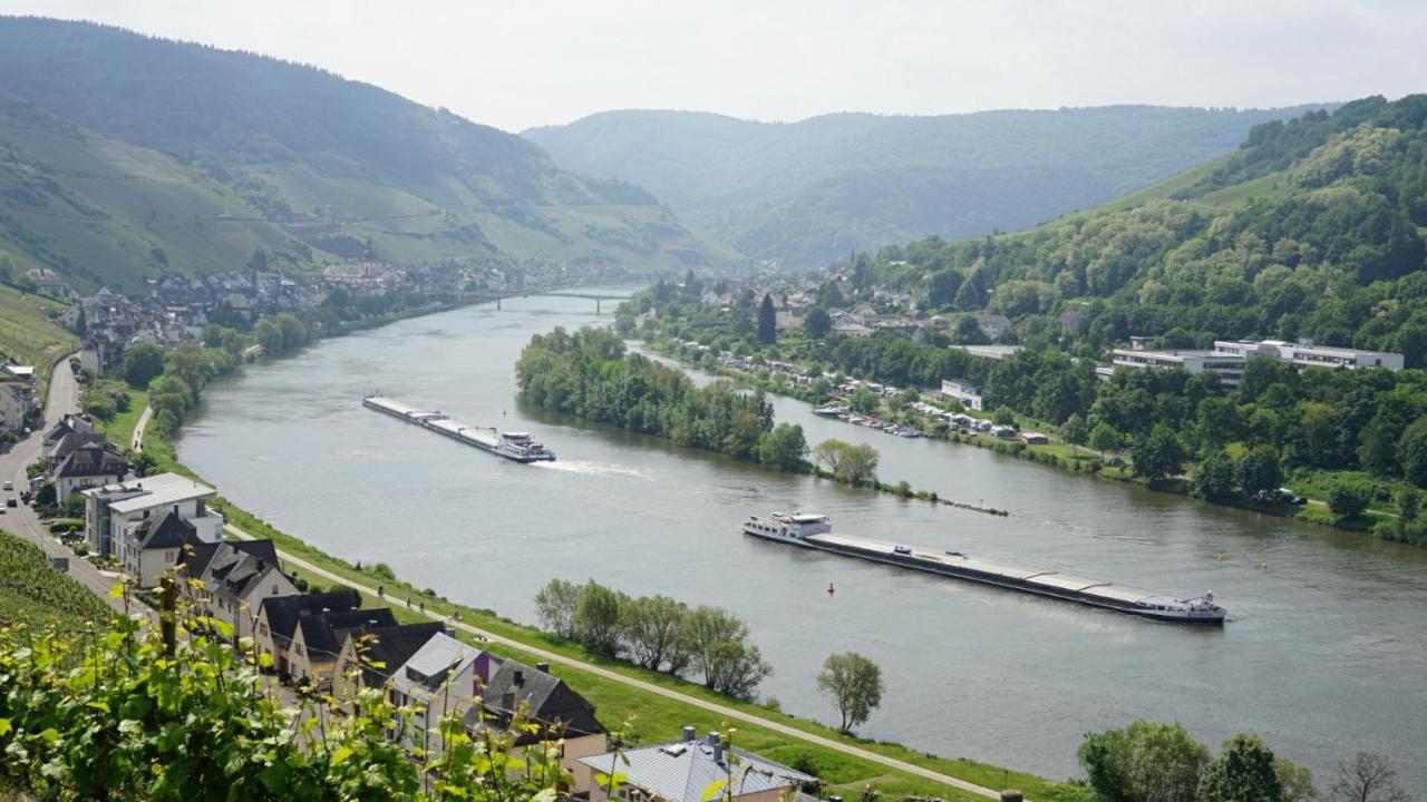 Hotel Garni "Cafe Im Hamm" Zell an der Mosel Ngoại thất bức ảnh