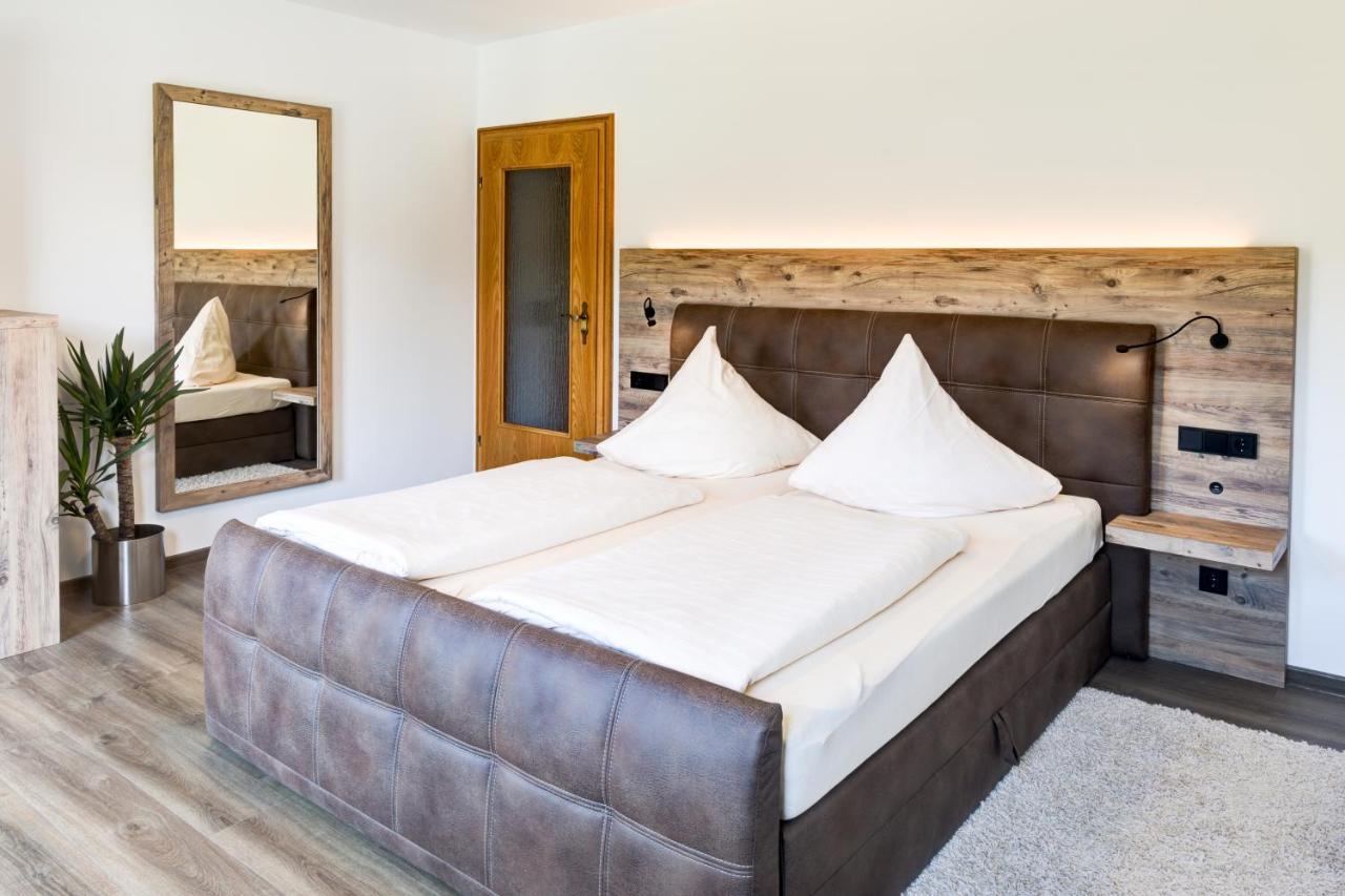 Hotel Garni "Cafe Im Hamm" Zell an der Mosel Ngoại thất bức ảnh