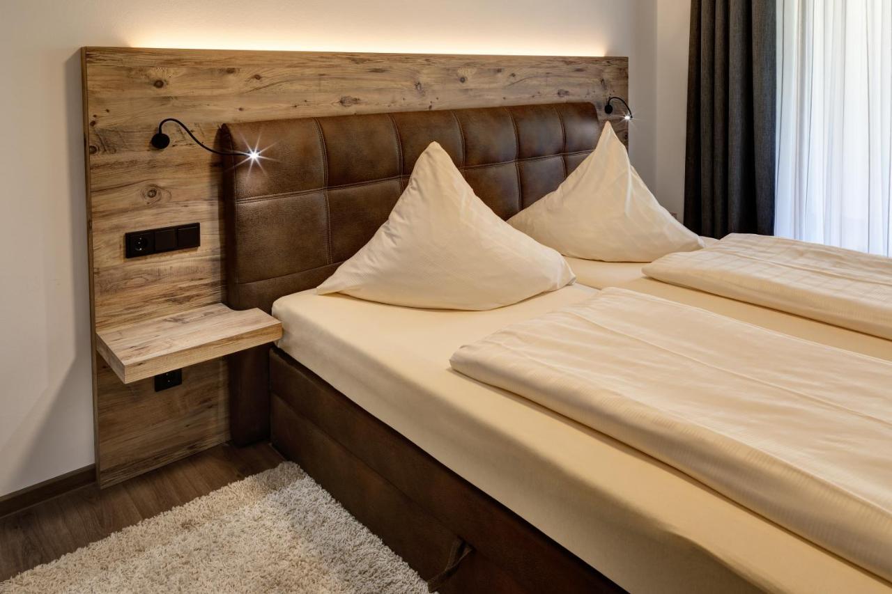 Hotel Garni "Cafe Im Hamm" Zell an der Mosel Ngoại thất bức ảnh